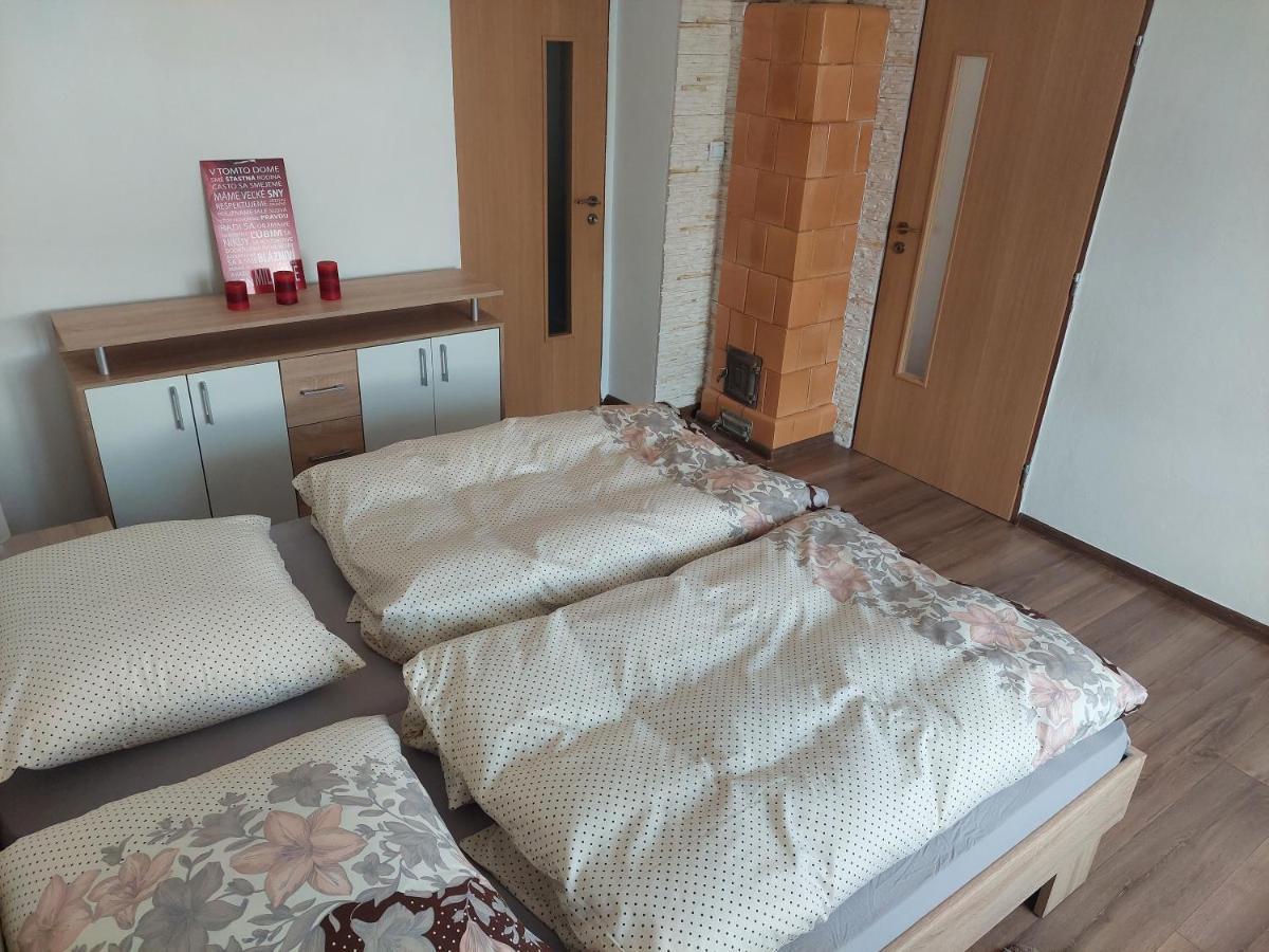 Vaclavskeho Apartment Medzilaborce מראה חיצוני תמונה